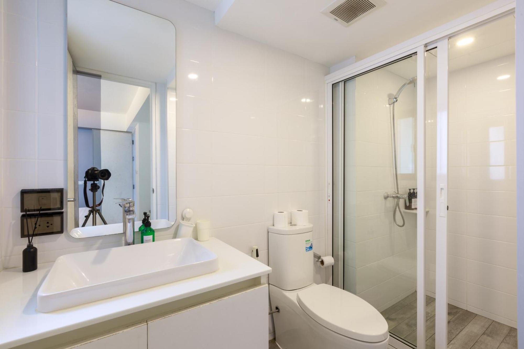 24 Hills Hotel Bangkok Bagian luar foto