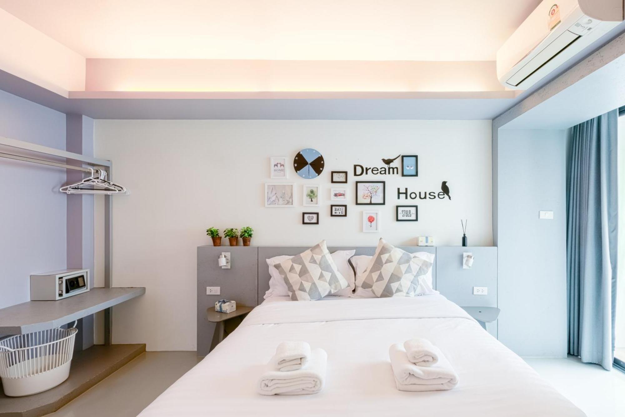 24 Hills Hotel Bangkok Bagian luar foto