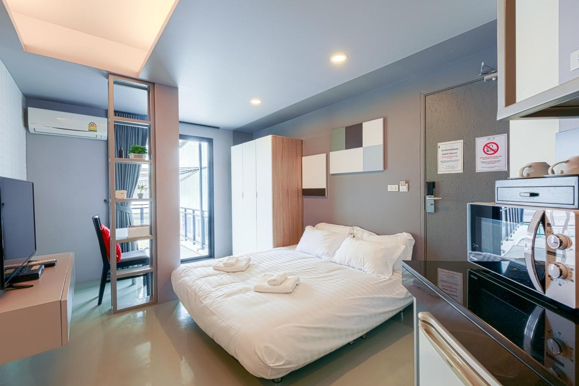 24 Hills Hotel Bangkok Bagian luar foto